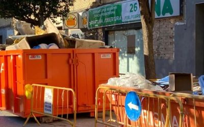 Cómo afecta la acumulación de escombros en espacios públicos