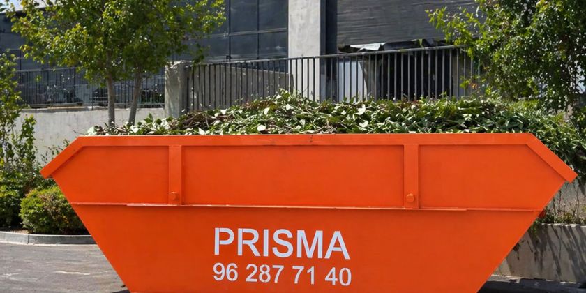 Qué hacer con los restos de poda: cuándo conviene usar un contenedor